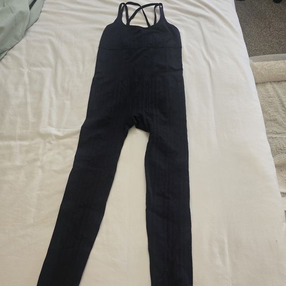 ALO Yoga Black Seemless Cable Knit Onsie - Picture 4 of 7